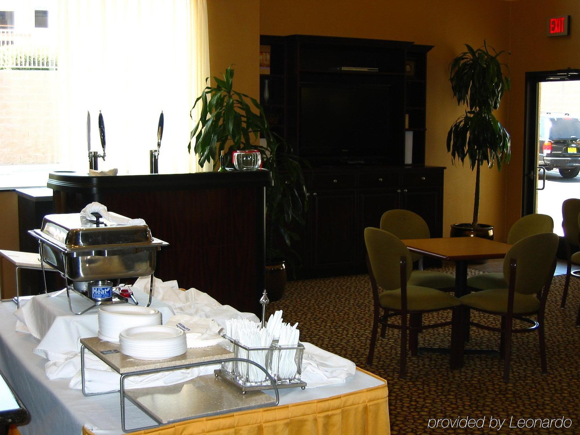 Holiday Inn Express Hotel & Suites Livermore By Ihg Restaurant photo