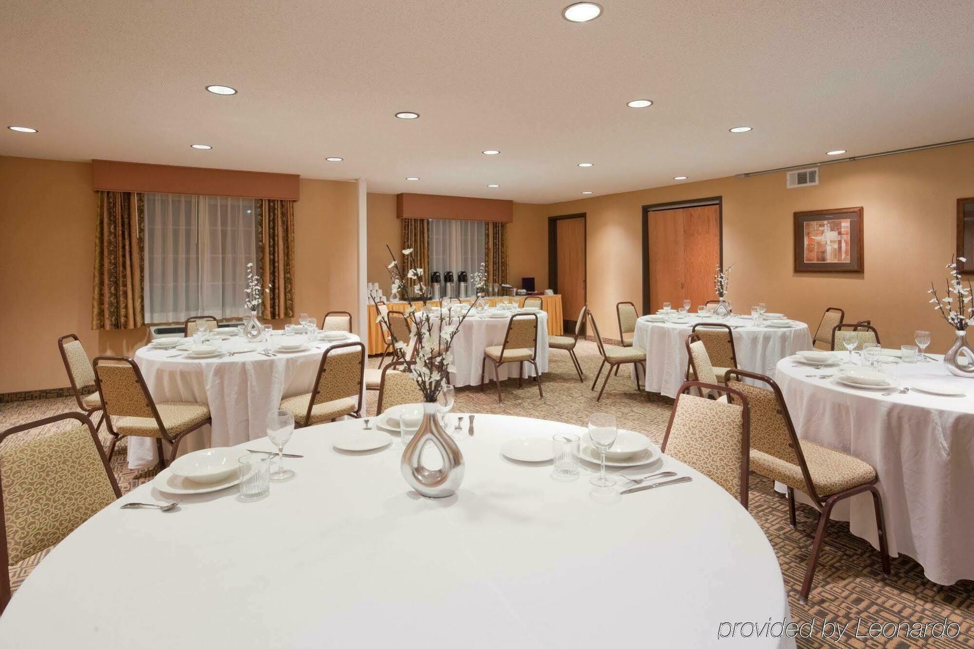 Holiday Inn Express Hotel & Suites Livermore By Ihg Restaurant photo